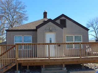 704 4th St NW, Minot, ND 58703