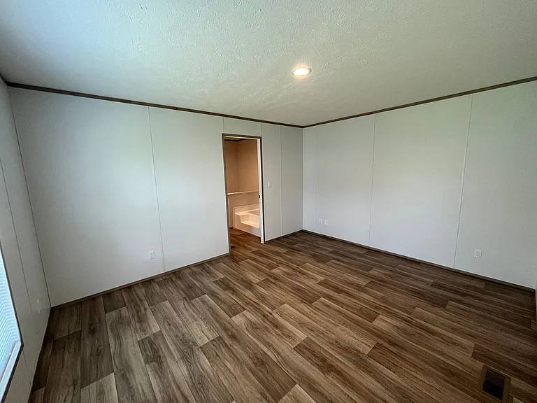 515 Tom Mann Rd — Photo 46