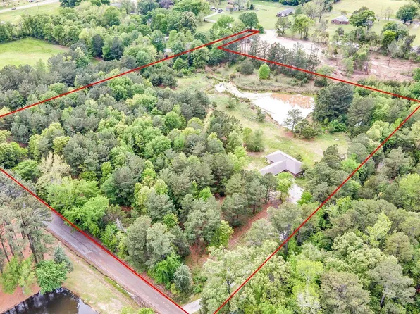 735 N Caribou Rd, Gilmer, TX 75644