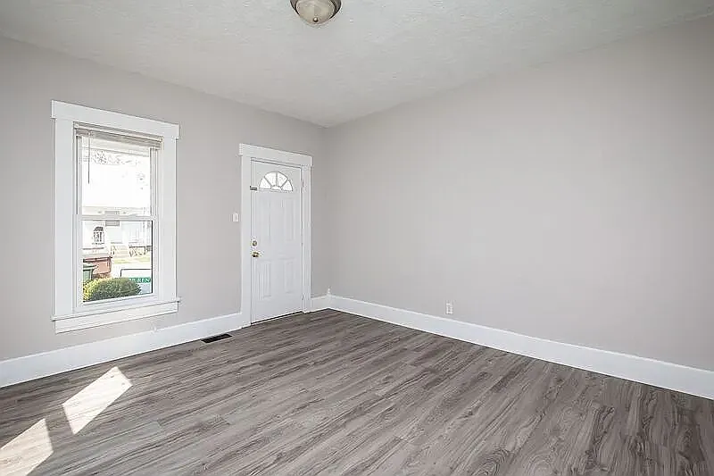 3 bed, 1600 sqft, $1,680 — Photo 3