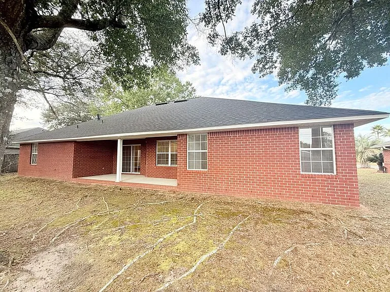 7945 Amethyst Dr — Photo 17