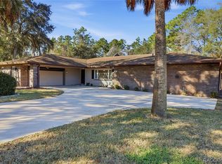 36 Pine Dr, Homosassa, FL 34446