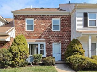 16 Yarmouth Vlg, Scotch Plains, NJ 07076