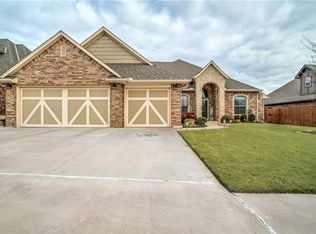 11513 SW 56th St, Mustang, OK 73064