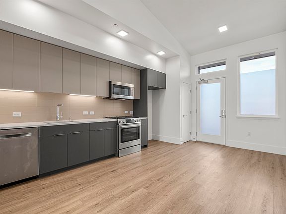 5th image of 1545 32nd St #314