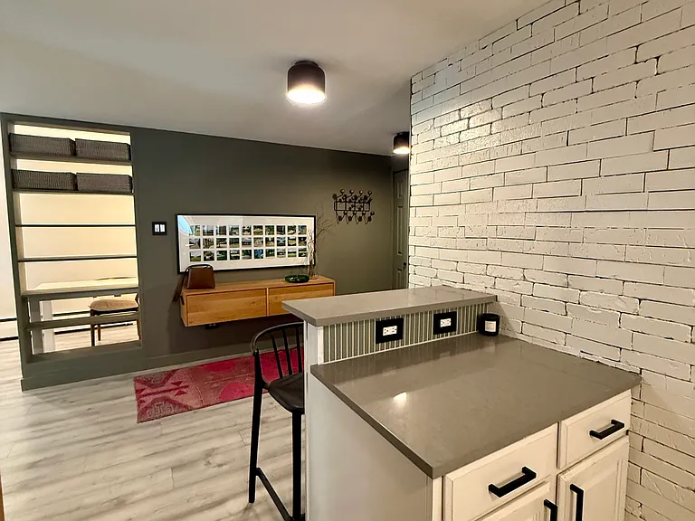 1090 N Lafayette St #101 — Photo 7