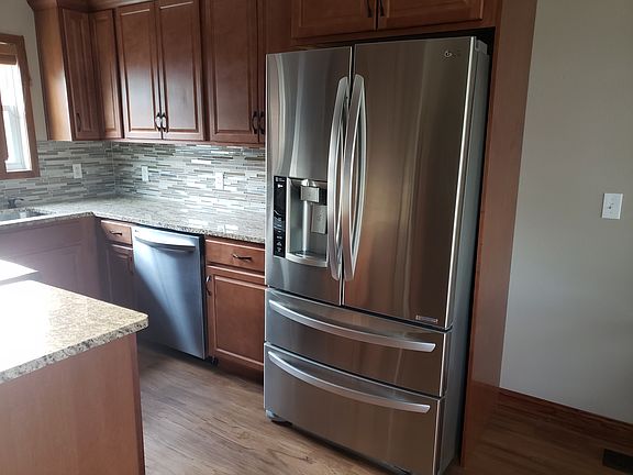 5th image of 416 S Chestnut St