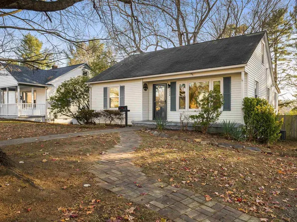 2228 Mount Vernon St, Waynesboro, VA 22980