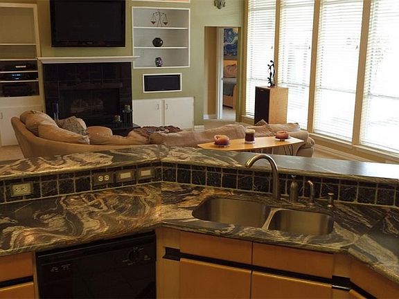 5th image of 6012 Mendota Dr