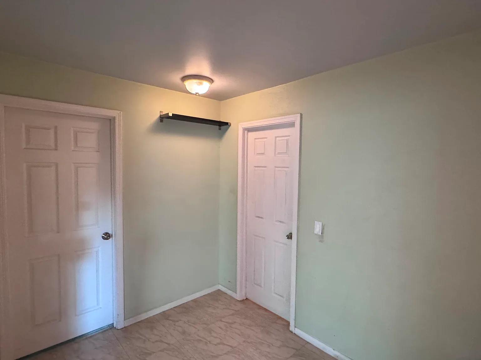 5 bed, 2890 sqft, $1,500 — Photo 3