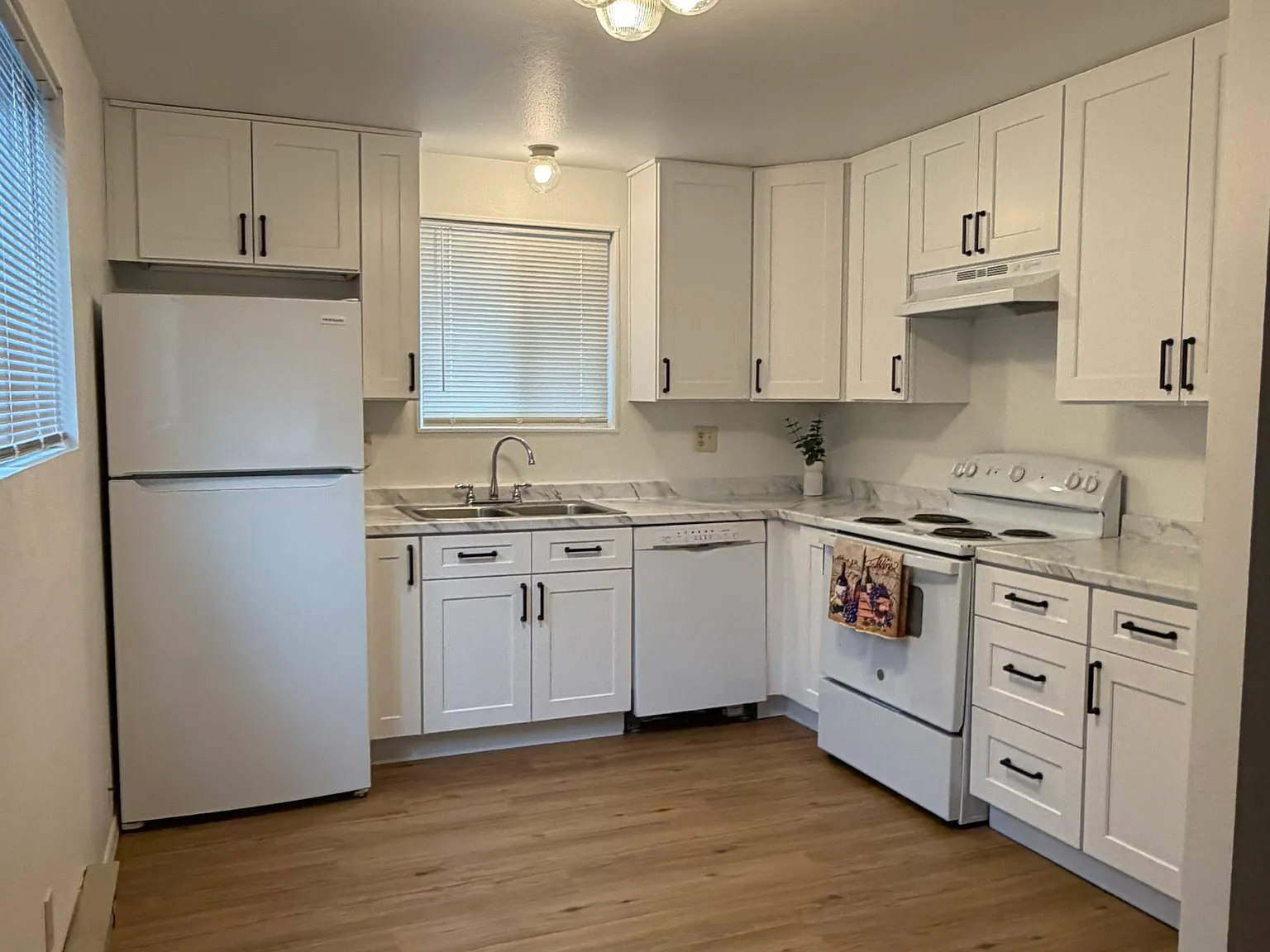 2 bed, 670 sqft, $2,000 — Photo 4