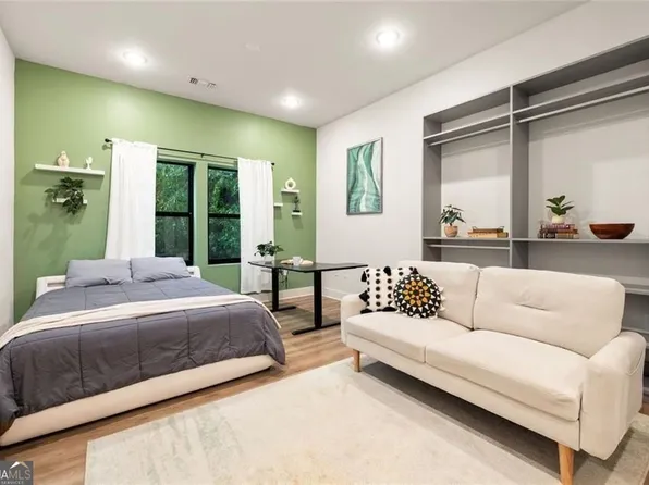 112 Rogers St NE #202, Atlanta, GA 30317