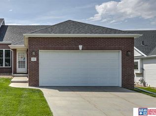 2847 Porter Ridge Rd, Lincoln, NE 68516