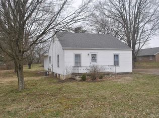 2217 Troy Rd, Springfield, OH 45504