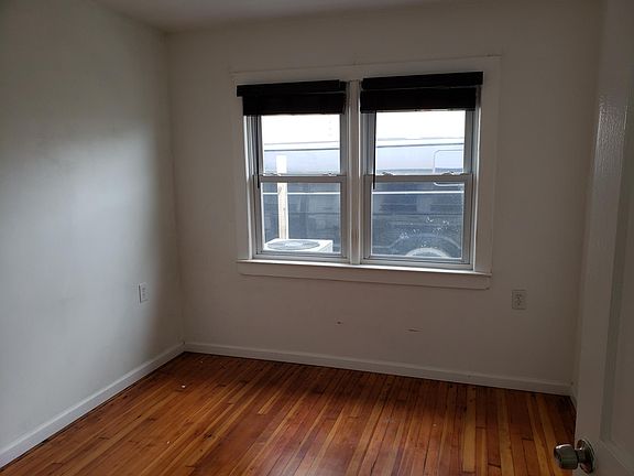 4th image of 6 W Bay Blvd