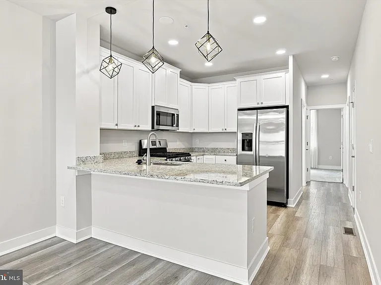 115 King St #A — Photo 9