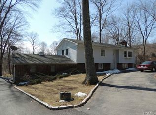 44 Park Dr, Putnam Valley, NY 10579