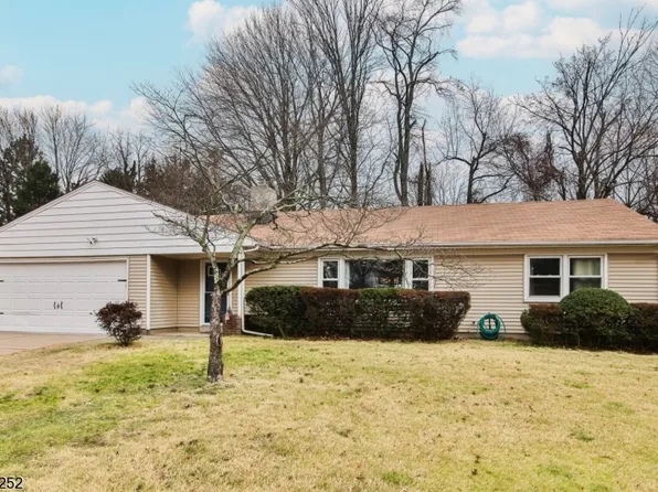 29 Woodbrook Dr, Aberdeen Twp., NJ 07747