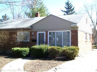 28426 Sutherland St, Southfield, MI 48076