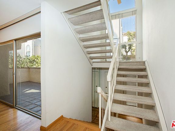 5th image of 5311 Coldwater Canyon Ave APT D