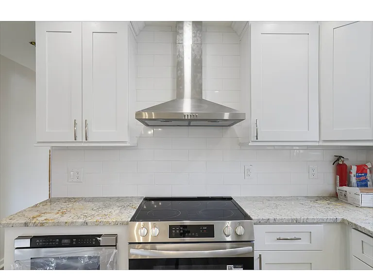 5516 Rock Ln — Photo 13