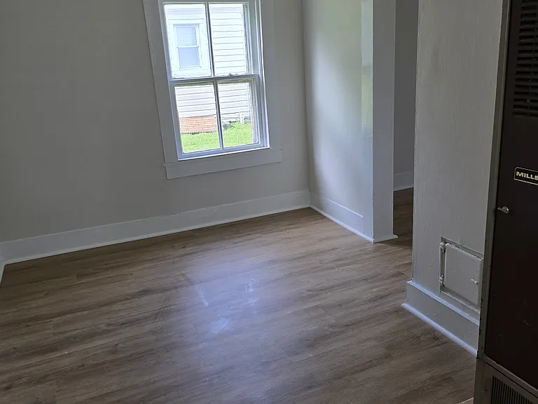 504 Taggart St — Photo 6