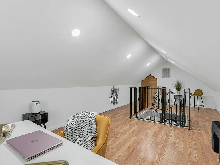 12 Orange Rd — Photo 35