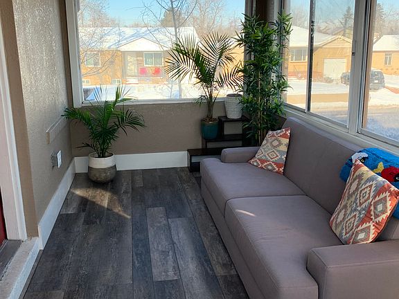 Front sun room