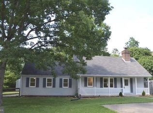 12522 Popes Head Rd, Clifton, VA 20124
