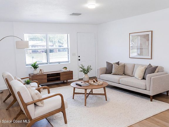3rd image of 4340 Rosehill Ave