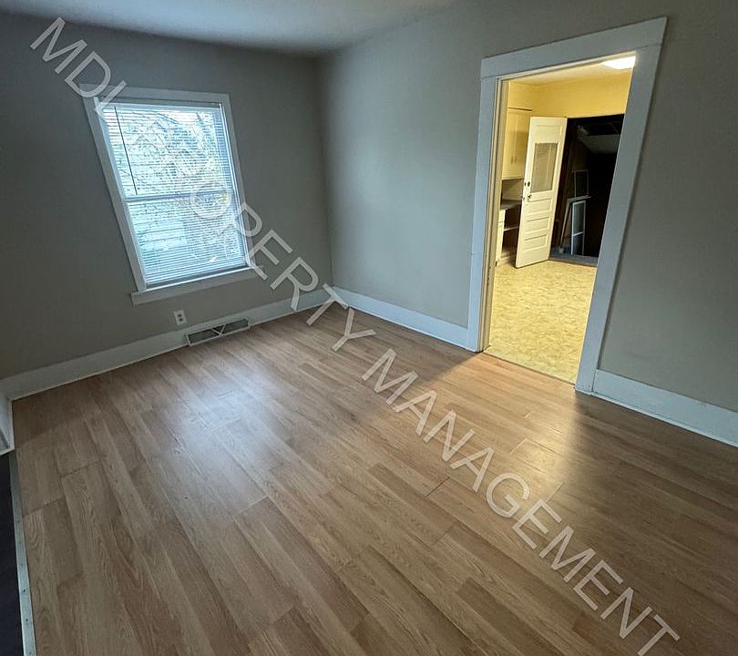 1st image of 1833 Green St