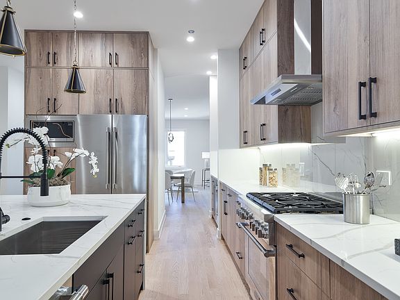 3rd image of 4119 N Ashland Ave #1S
