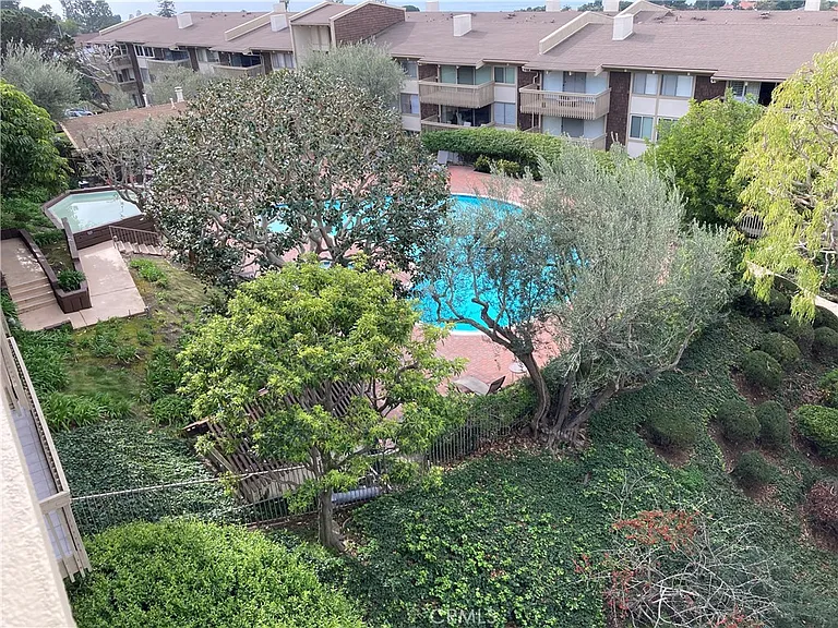 6542 Ocean Crest Dr #B306 — Photo 37