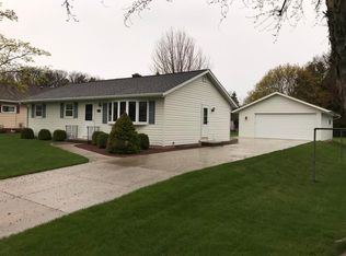 3910 Michigan Ave, Manitowoc, WI 54220