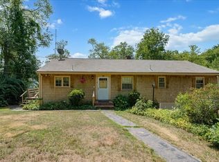 10 Ridge Rd, Halifax, MA 02338