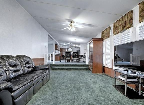 5th image of 110 Teresa Ln