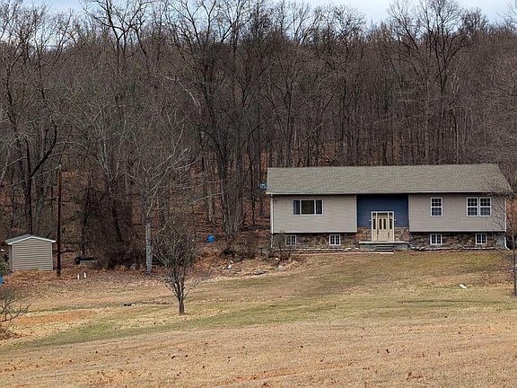 3rd image of 586 Old Limekiln Ln