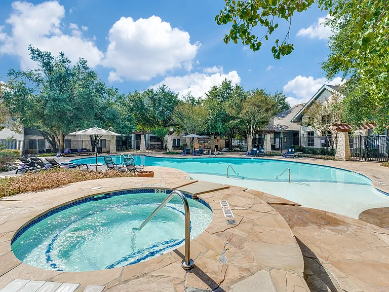 Saddle Creek And The Cove — Photo 27