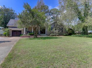 985 Cummings Cir, Mount Pleasant, SC 29464