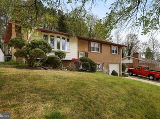 6104 Hope Dr, Temple Hills, MD 20748