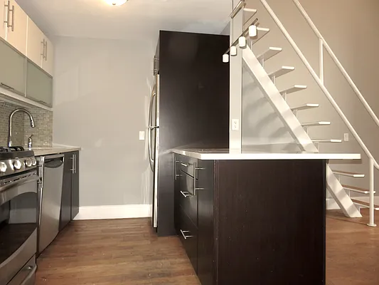 Rented by Rennit Inc. | media 66