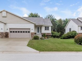 5636 Sandalwood Ct #5, Norton Shores, MI 49441