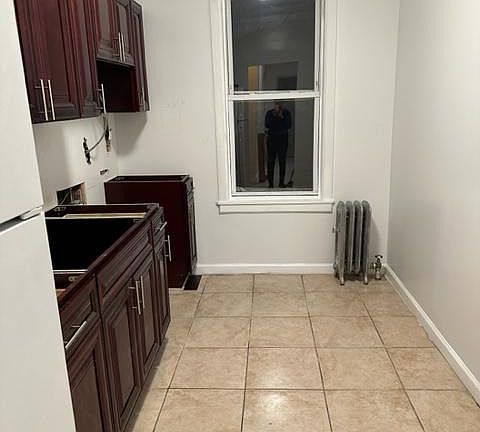 3rd image of 1115 Croes Ave #2R