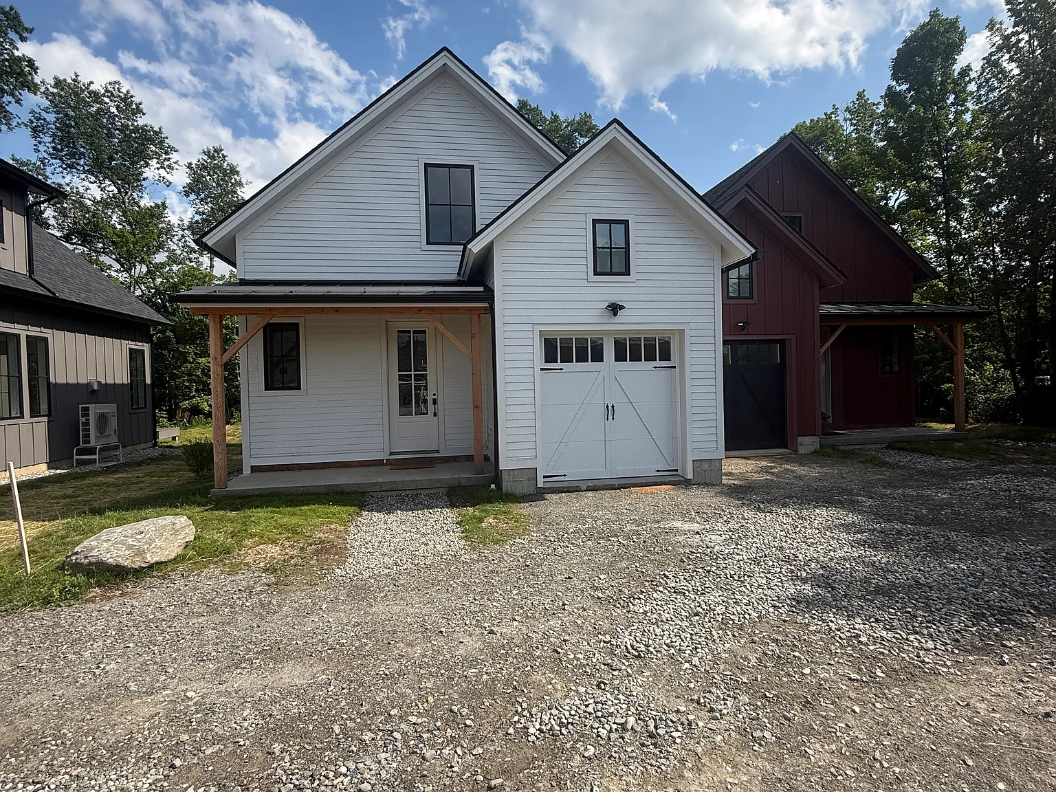 3 bed, 2.5 bath, 1969 sqft, $8,000 — Photo 2