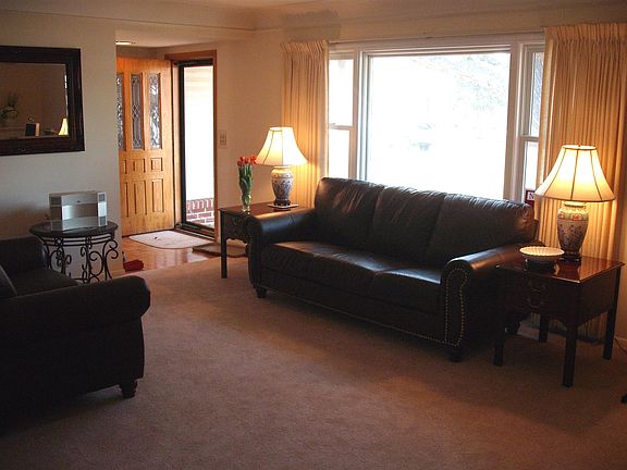 3rd image of 6021 Chowen Ave S