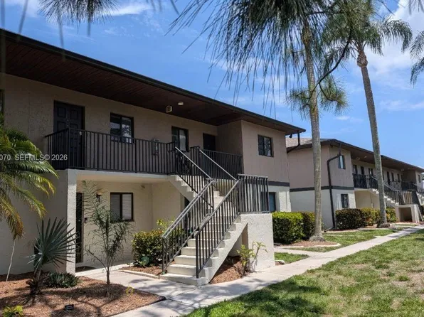 1210 Hall Rd APT 208, North Fort Myers, FL 33903