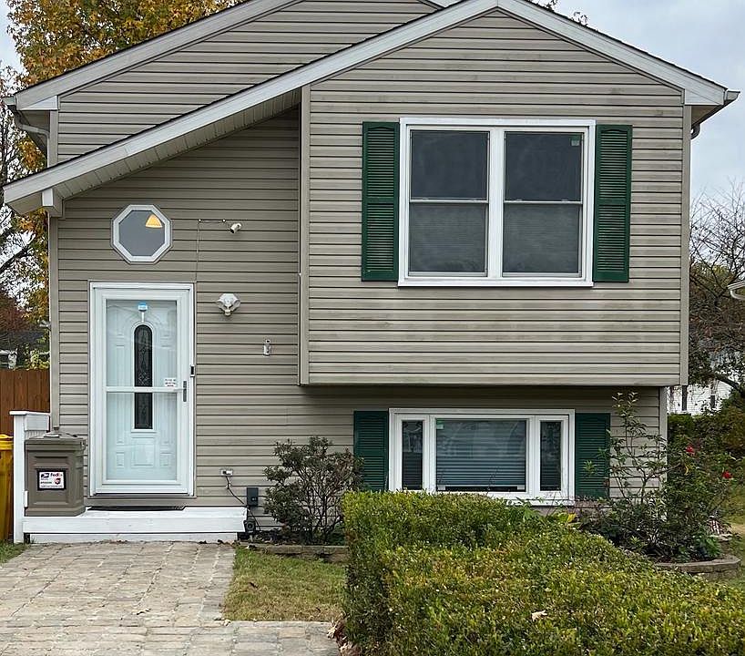 1st image of 111 Lincoln Ave