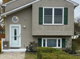 111 Lincoln Ave, Glen Burnie, MD 21061