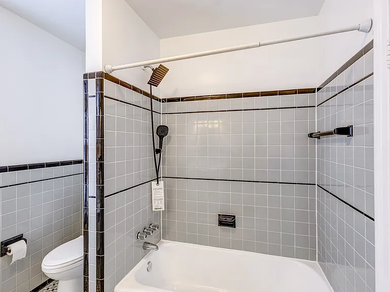 104 A St SW — Photo 18
