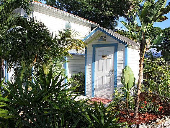 5th image of 1646 7th St